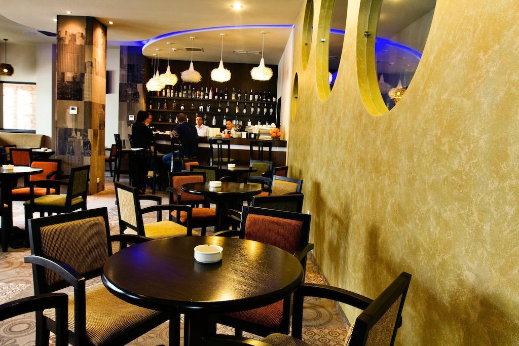City Hotel Slatina Kültér fotó
