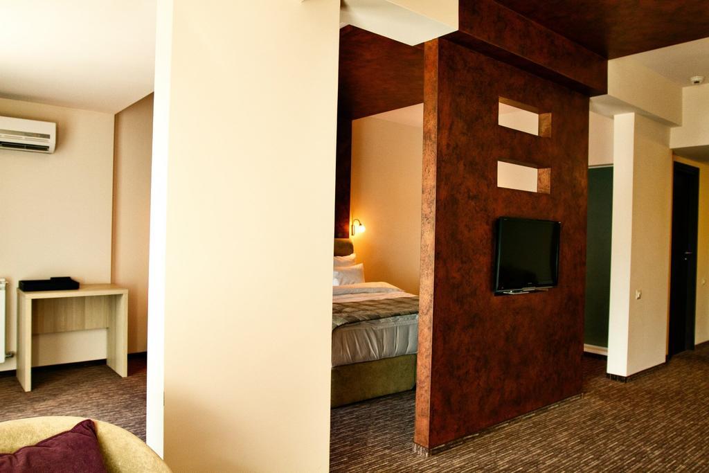 City Hotel Slatina Kültér fotó
